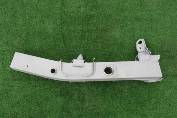 Support de cadre arrière gauche OEM 13630-84A50 Suzuki Jimny image 4