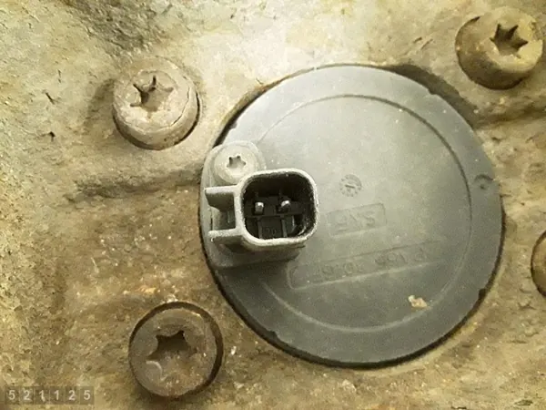 Ford Hjullagerhus OEM 8V416A971AB image 4