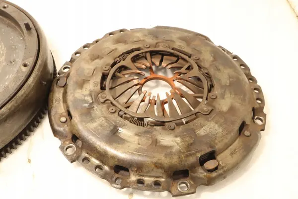 Kokonainen kaksimassavauhtipyörä Peugeot 508 I 2.0HDI image 5