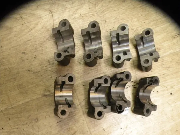 Nockenwellenlagerbrücke OEM 9HZ 9HX 9HT - Gebraucht image 3