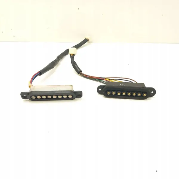 Mazda MPV skjutdörrskontakt OEM 4402 image 2