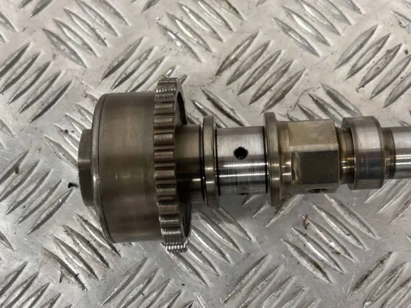 Árvore de cames Maserati Levante OEM 296887 - Usado image 6