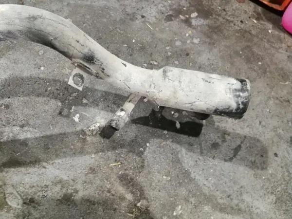 BMW E30 Bränslefyllningshals OEM Rura wlewu paliwa image 4
