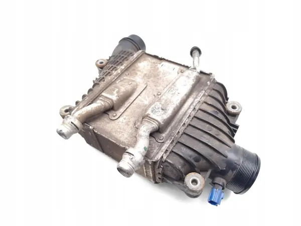 Jaguar XE Intercooler OEM GX73-6K775-AC - Käytetty image 3