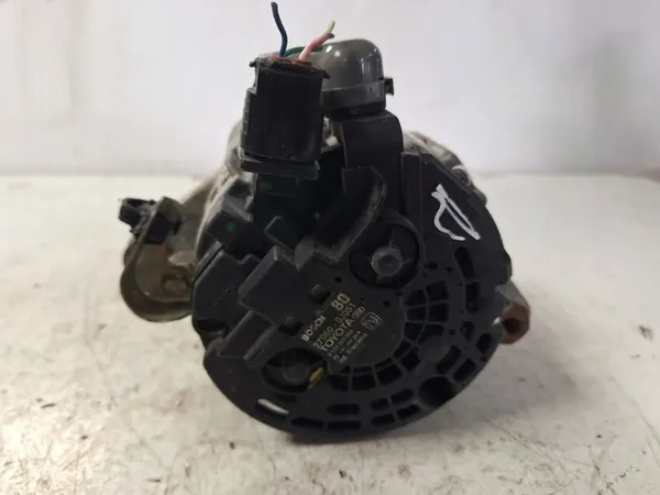 Generaattori Toyota Yaris II 1.3 VVTi image 3