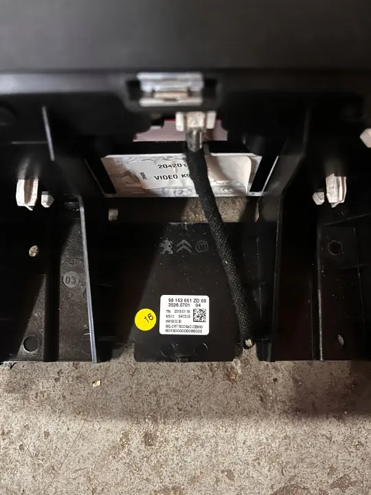 Citroen Berlingo IV Radio Navigation Écran OEM 98162661ZD image 4