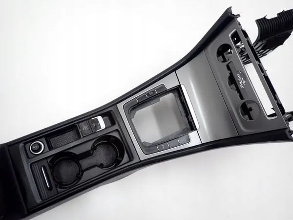 Panneau tunnel accoudoir OEM 5G1863391 pour VW Golf VII image 6