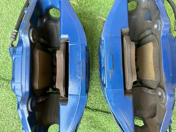 Satz Bremszangen, Scheiben & Beläge OEM 6860925 image 10