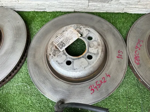 Satz Bremszangen, Scheiben & Beläge OEM 6860925 image 7