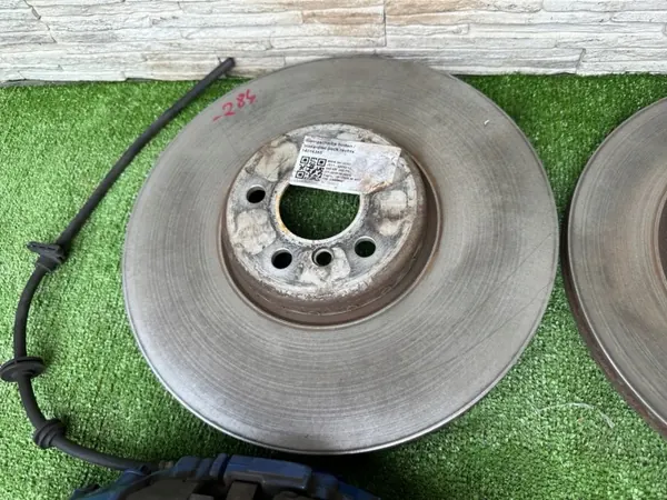 Satz Bremszangen, Scheiben & Beläge OEM 6860925 image 8