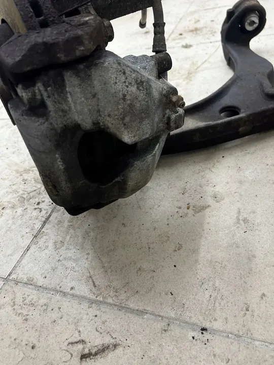 Snodo ammortizzatore anteriore destro VW Transporter T5 image 5