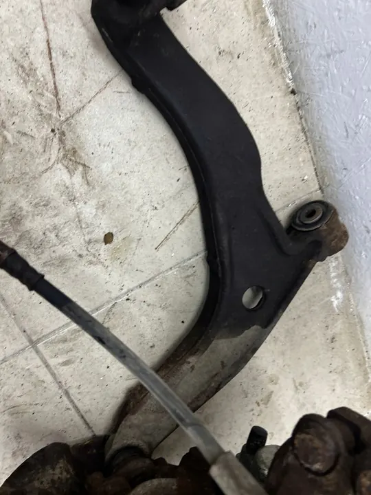 Snodo ammortizzatore anteriore destro VW Transporter T5 image 7