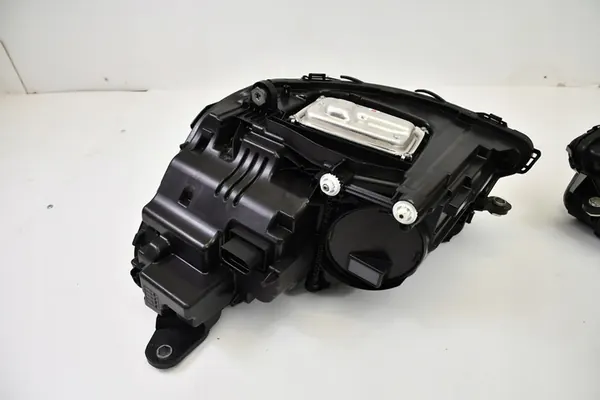 RECHTER LED-HOOGPRESTATIE LAMP MERCEDES E W213 W238 A2139066408 image 3