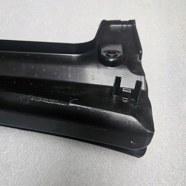 Mercedes GLC A254 Etupyörän turvavyöpeite OEM A2545000100 image 6