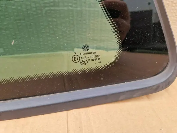 OEM 6R3845041G Para-lamas traseiro esquerdo para VW Polo V image 3