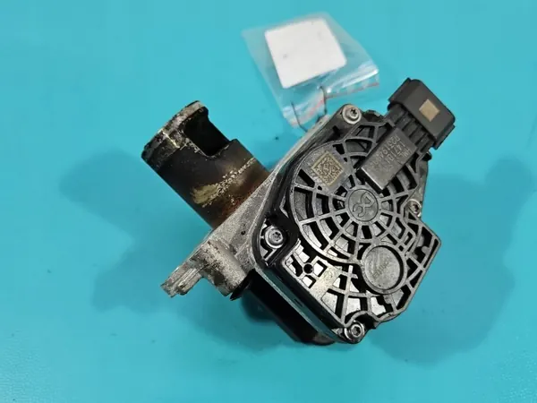 Käytetty EGR-venttiili OEM 147101423R Renault Expressille image 3