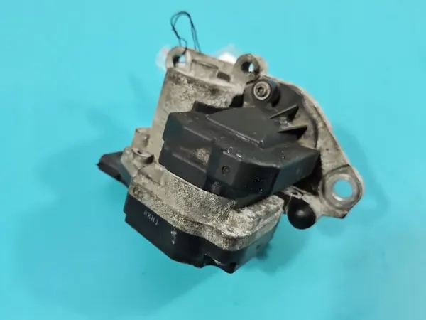 Käytetty EGR-venttiili OEM 147101423R Renault Expressille image 6