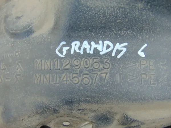 Arco de roda dianteiro esquerdo OEM MN129053 Mitsubishi Grandis image 10