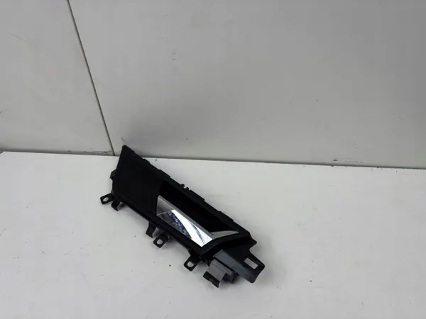 Skoda Rapid sisäkahva OEM 5JA837222 image 3