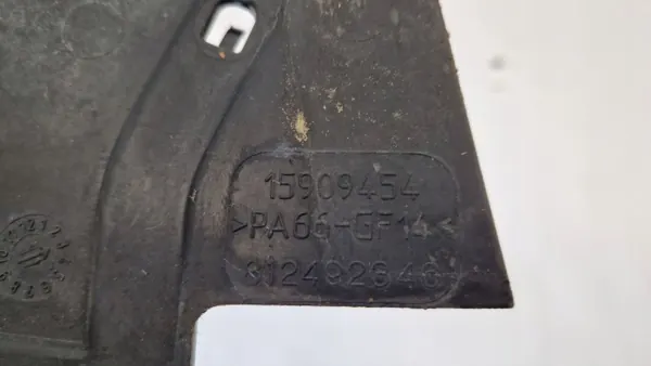 Rechter spatbordbeschermer OEM 15909454 Saab 9-4X image 4