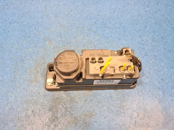 Pompe de verrouillage central OEM 2088000548 Mercedes C180 W202 image 3