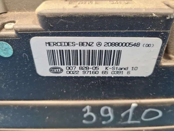 Pompe de verrouillage central OEM 2088000548 Mercedes C180 W202 image 4