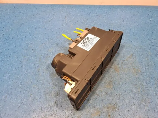 Pompe de verrouillage central OEM 2088000548 Mercedes C180 W202 image 7