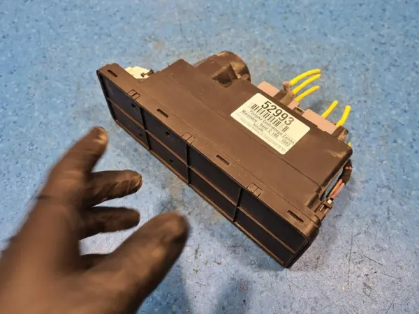 Pompe de verrouillage central OEM 2088000548 Mercedes C180 W202 image 8