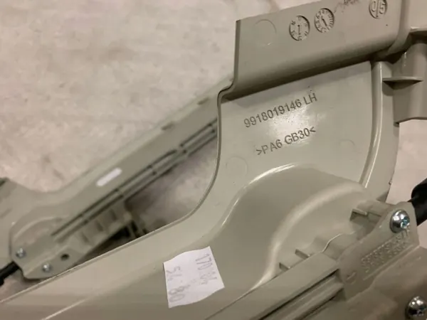 Volvo S90/V90 Heckscheibenrollo-Motor OEM 31675974 image 3