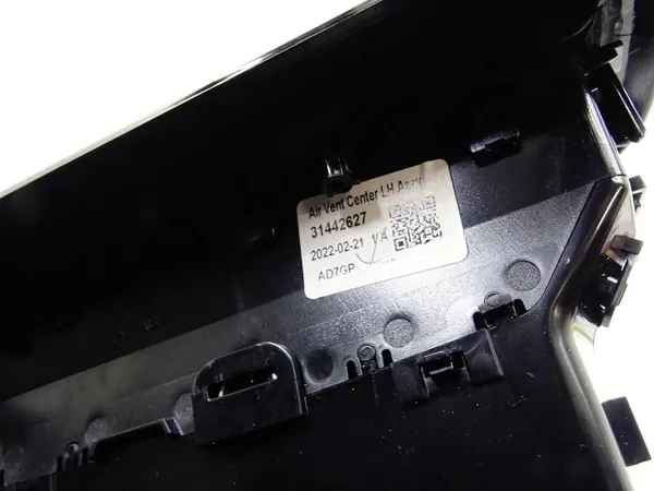 Volvo XC40 middenconsole OEM 31442628 - Gebruikt image 8