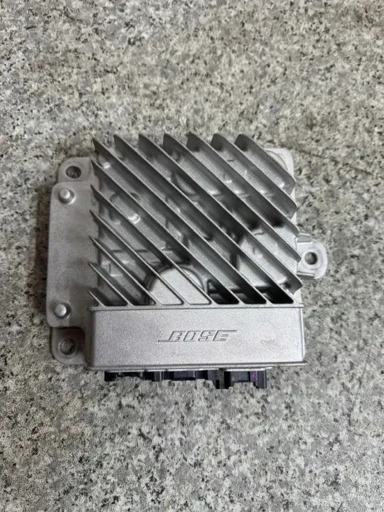 Bose Radio-vahvistin BHP5 66 A20 Mazda 3 BM 2013-2017 image 2