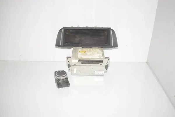 BMW X5 Navigationssystem OEM 9350723 Begagnad image 5