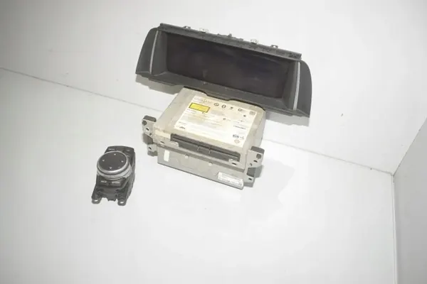 BMW X5 Navigationssystem OEM 9350723 Begagnad image 6