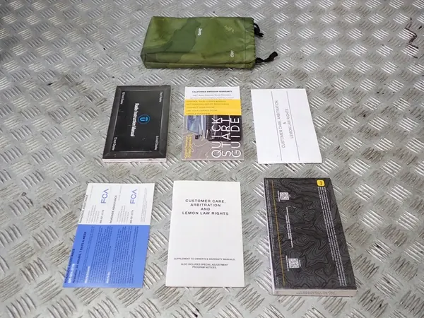 Ensemble de couverture du manuel de service Jeep Grand Cherokee WL 3.6 4x4 image 1