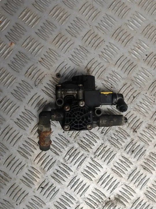 Volvo EBS-Modulatorventil OEM 21327360 - Gebraucht image 2