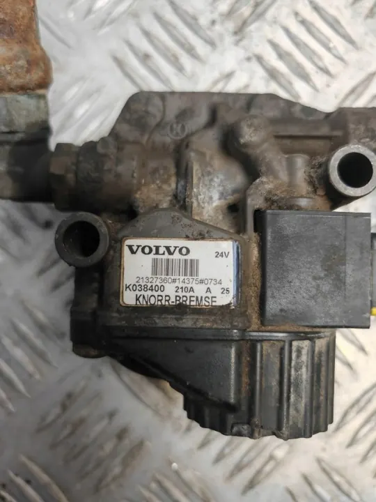 Volvo EBS-Modulatorventil OEM 21327360 - Gebraucht image 3