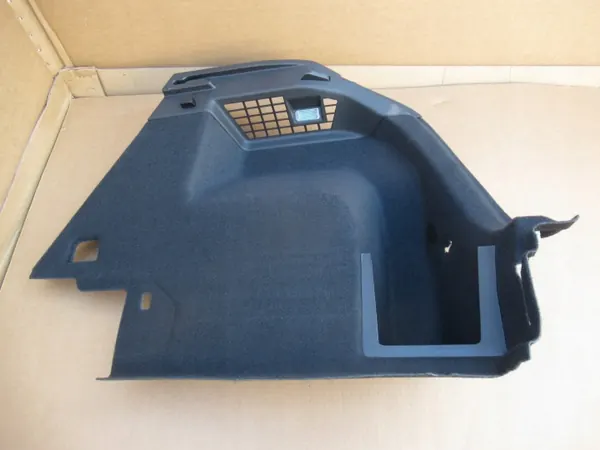 Audi Q3 83A F3 Rechter kofferbakbekleding OEM 83A863880D image 3
