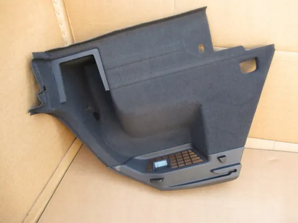 Audi Q3 83A F3 Rechter kofferbakbekleding OEM 83A863880D image 4