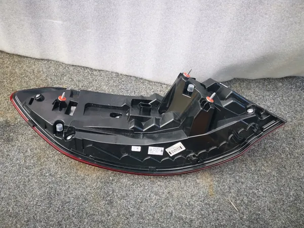 RECHTER ACHTERLAMP MERCEDES GLC C253 COUPE image 4