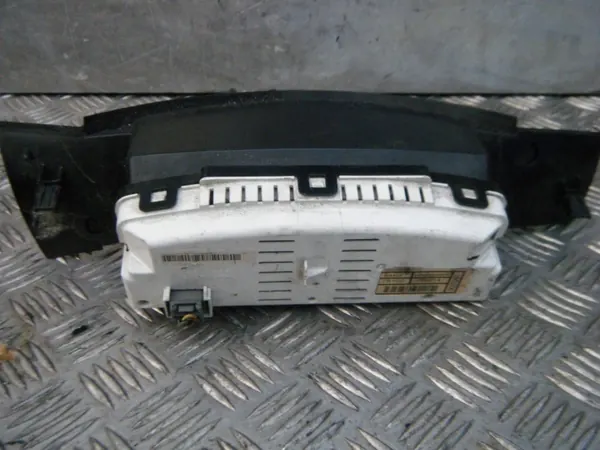 Honda Civic VIII Display OEM HR0343004 - Gebraucht image 6