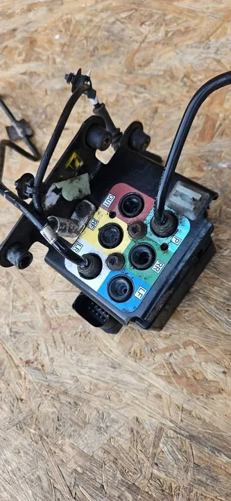 Bloco de válvula de suspensão pneumática Maserati Levante image 2