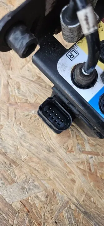 Bloco de válvula de suspensão pneumática Maserati Levante image 6