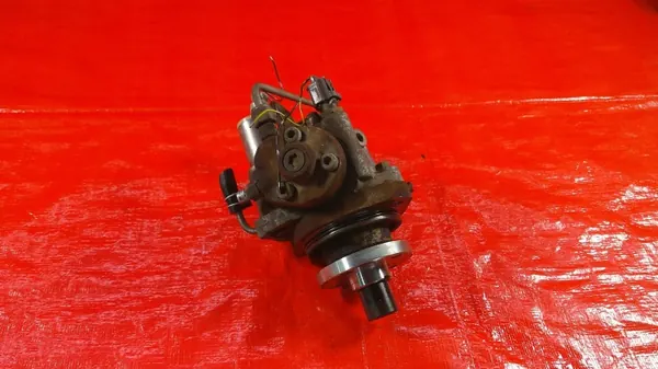 Nissan Navara D40 Bränslepump OEM 16700EB300 image 3