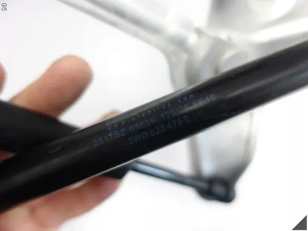 HINGE DEL CAPÓ DERECHO BENTLEY CONTINENTAL GT GTC FLYING SPUR image 3