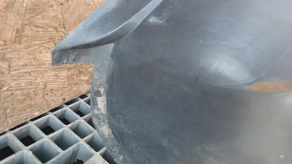 Front Right Wheel Arch Volvo V70 II 2.4B 30655666 image 4