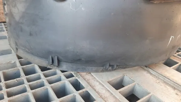 Front Right Wheel Arch Volvo V70 II 2.4B 30655666 image 6