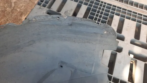 Front Right Wheel Arch Volvo V70 II 2.4B 30655666 image 9