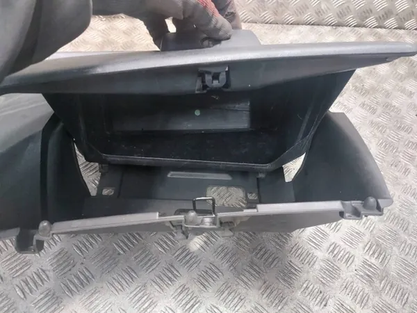 Passagiers handschoenenkast FIAT Fiorino III OEM 1309005070 image 3