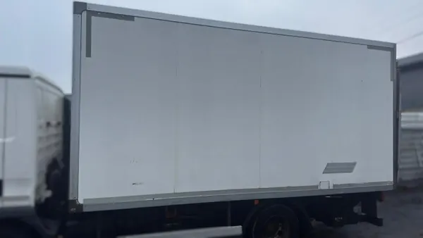 Carrocería Refrigerada OEM zabudowa_chlodnia 4,5m image 2
