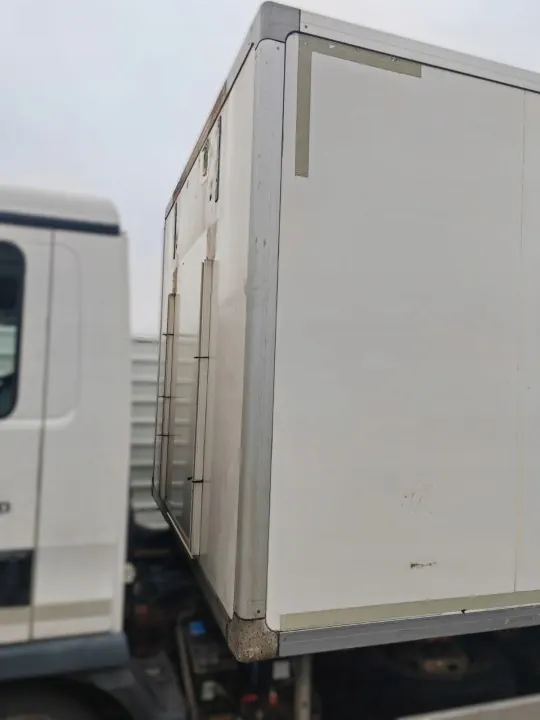 Carrocería Refrigerada OEM zabudowa_chlodnia 4,5m image 3